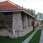 Апартаменты Dogis Retreat